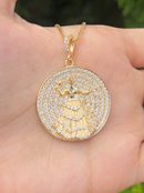 Kit Pingente Mandala Média Oxum Banhada a Ouro 18k e Cravejada C/ Micro Zircônias Cristal+ Corrente Veneziana (1 mm) 45/50 cm