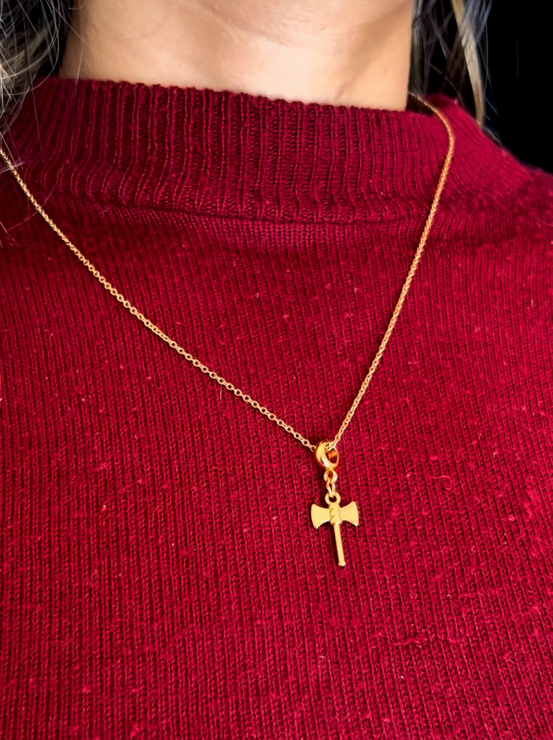 Kit Pingente Machado de Xangô (19mm) + Corrente Elo Português (1mm) de 60 cm ou 70 cm - Banhada a Ouro e Verniz Italiano