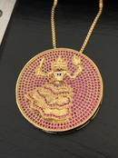 Kit Pingente Mandala Grande Iansã Banhada a Ouro 18k e Cravejada C/ Micro Zircônias Rosa + Corrente Veneziana 60cm