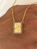 Escapulário Caixa Oxóssi C/ Microzircônias Azul Banhada a Ouro 18k + Corrente Cadeado (1 mm) 70cm