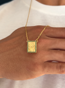 Escapulário Caixa Orixá Oxóssi C/ Microzircônias Verde Banhada a Ouro 18k + Corrente Cadeado (1 mm) 70cm