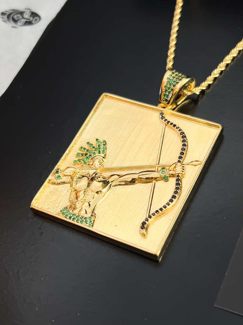 Kit Pingente Orixá Oxóssi Banhada A Ouro 18k E Cravejada C/ Microzircônias Verde + Corrente Cordão Baiano (1 mm) 65cm