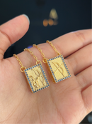 Escapulário Caixa Oxóssi C/ Microzircônias Azul Banhada a Ouro 18k + Corrente Cadeado (1 mm) 70cm