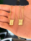 Escapulário Placa De Orixá Oxalá Banhada a Ouro 18k + Corrente Cadeado (1 mm) 70cm