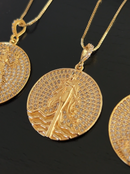 Kit Pingente Mandala Média Iemanjá Banhada a Ouro 18k e Cravejada C/ Micro Zircônias Cristal+ Corrente Veneziana (1 mm) 45/50 cm