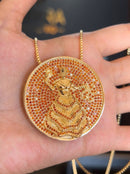 Kit Pingente Mandala Grande Oxum Banhada a Ouro 18k e Cravejada C/ Micro Zircônias Granada+ Corrente Veneziana 60cm