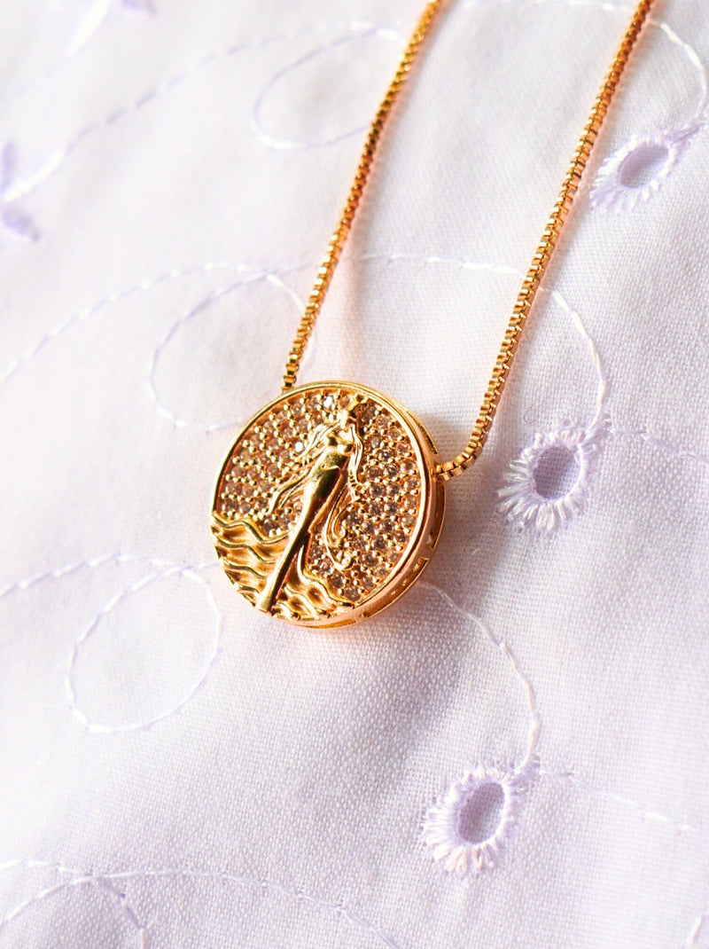 Kit Pingente Mini Mandala Iemanjá Banhada a Ouro 18k e Cravejada C/ Micro Zircônias + Corrente Veneziana (1 mm) 40cm