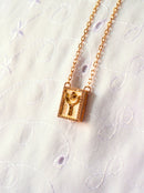 Escapulário Caixa Orixá Iemanjá C/ Microzirconia Cristal Banhada a Ouro 18k + Corrente Cadeado (1 mm) 70cm