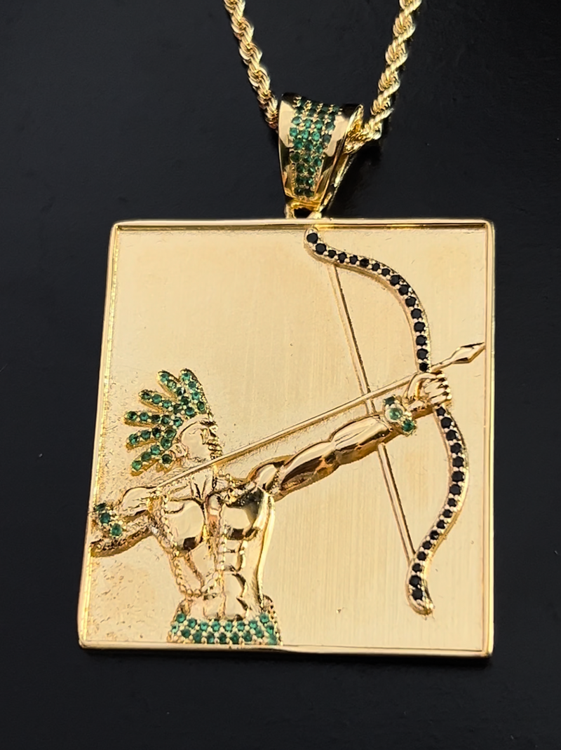 Kit Pingente Orixá Oxóssi Banhada A Ouro 18k E Cravejada C/ Microzircônias Verde + Corrente Cordão Baiano (1 mm) 65cm