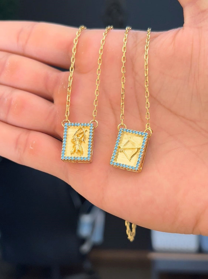 Escapulário Caixa Oxóssi C/ Microzircônias Azul Banhada a Ouro 18k + Corrente Cadeado (1 mm) 70cm