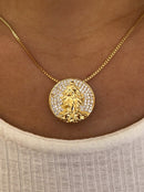 Kit Pingente Mini Mandala Iemanjá Banhada a Ouro 18k e Cravejada C/ Micro Zircônias + Corrente Veneziana (1 mm) 40cm