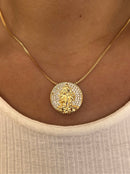 Kit Pingente Mini Mandala Iemanjá Banhada a Ouro 18k e Cravejada C/ Micro Zircônias + Corrente Veneziana (1 mm) 40cm