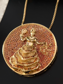 Kit Pingente Mandala Grande Oxum Banhada a Ouro 18k e Cravejada C/ Micro Zircônias Granada+ Corrente Veneziana 60cm