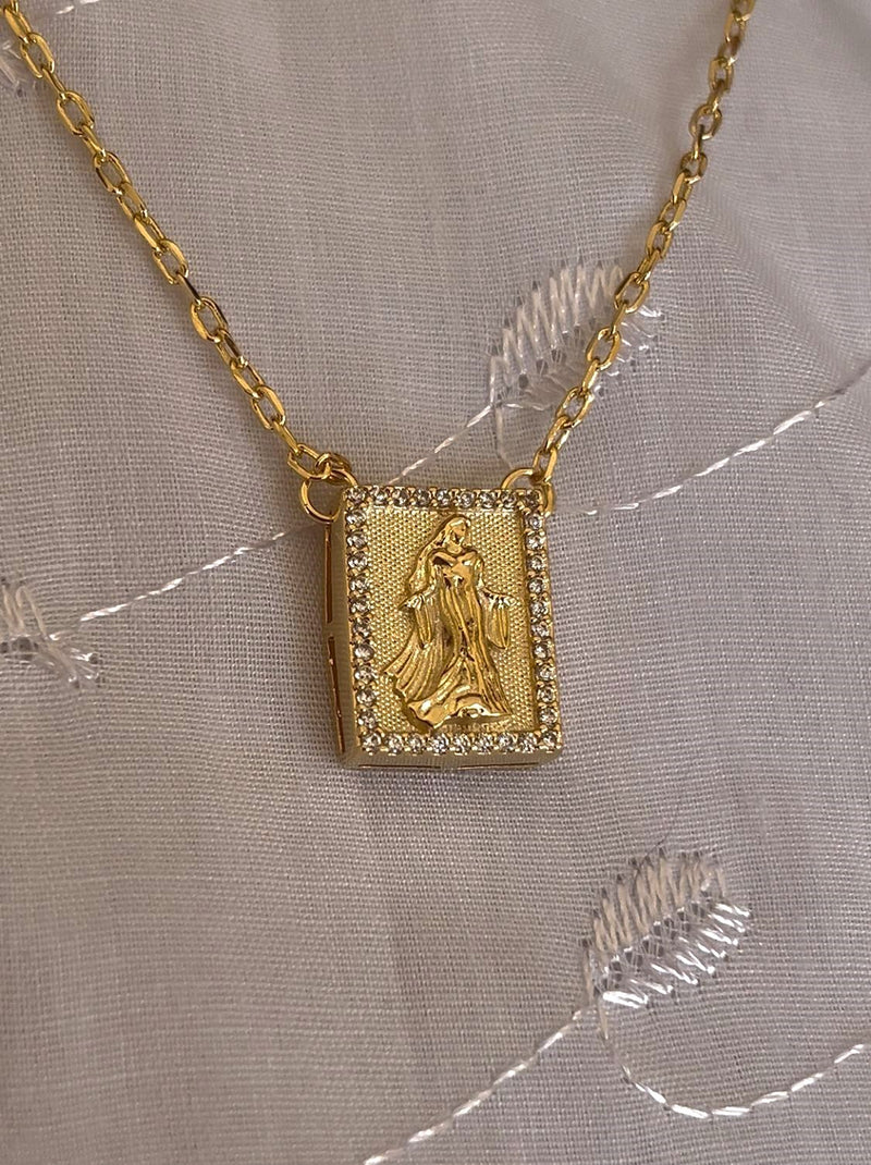 Escapulário Caixa Orixá Iemanjá C/ Microzirconia Cristal Banhada a Ouro 18k + Corrente Cadeado (1 mm) 70cm