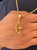 Kit Pingente Ofá de Oxóssi (34mm) + Corrente Cordão Baiano (2mm) de 50, 60 ou 70 cm - Banhada a Ouro e Verniz Italiano