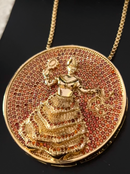 Kit Pingente Mandala Grande Oxum Banhada a Ouro 18k e Cravejada C/ Micro Zircônias Granada+ Corrente Veneziana 60cm