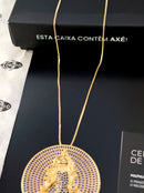 Kit Pingente Mandala Grande Iemanjá Banhada A Ouro 18k e Cravejada Com Micro Zircônias Azul + Corrente Veneziana 60cm