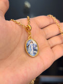 Kit Pingente Iemanjá (23mm) + Corrente Elo Português (1,5mm) 50, 60 ou 70 cm - Banhada a Ouro e Verniz Italiano