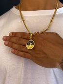 Kit Pingente Exú (26mm) + Corrente Grumet (5mm) de 60 ou 70 CM Banhada a Ouro e Verniz Italiano .