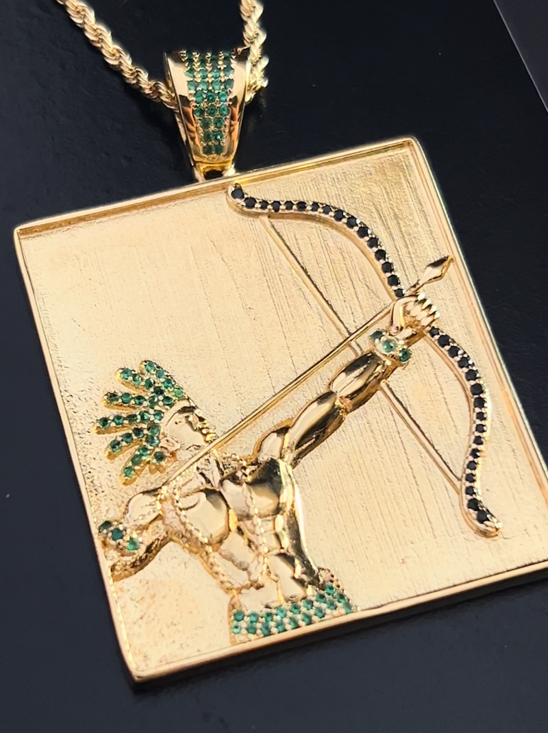 Kit Pingente Orixá Oxóssi Banhada A Ouro 18k E Cravejada C/ Microzircônias Verde + Corrente Cordão Baiano (1 mm) 65cm