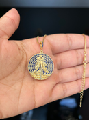 Kit Pingente Mandala Média Iemanjá Banhada a Ouro 18k e Cravejada C/ Micro Zircônias Azul + Corrente Veneziana (1 mm) 45/50 cm