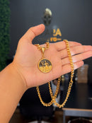 Kit Pingente Exú (26mm) + Corrente Grumet (5mm) de 60 ou 70 CM Banhada a Ouro e Verniz Italiano .