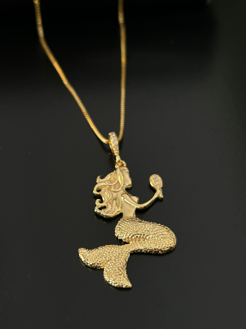 Kit Pingente Sereia Grande Banhada A Ouro 18k e Cravejada Com Micro Zircônias + Corrente Veneziana (1 mm) 60cm