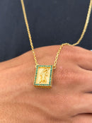 Escapulário Caixa Orixá Oxóssi C/ Microzircônias Verde Banhada a Ouro 18k + Corrente Cadeado (1 mm) 70cm
