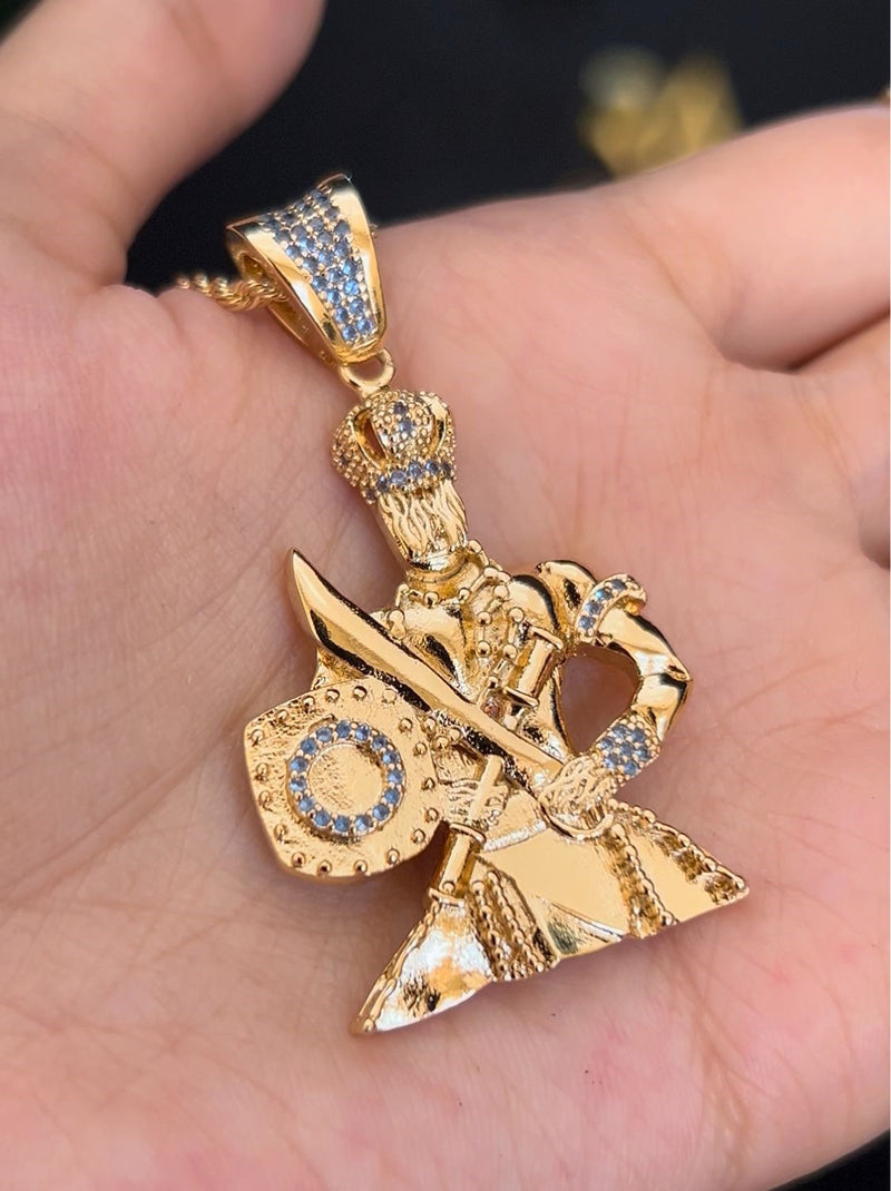 Kit Pingente Orixá Oxaguian Banhada a Ouro 18k e Cravejada C/ Micro Zircônias + Corrente Cordão Baiano (1 mm) 65cm