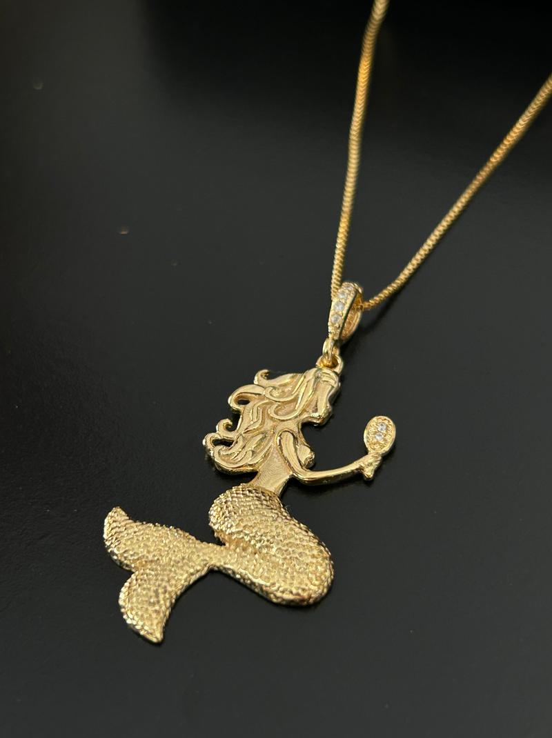 Kit Pingente Sereia Grande Banhada A Ouro 18k e Cravejada Com Micro Zircônias + Corrente Veneziana (1 mm) 60cm