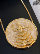 Kit Pingente Mandala Grande Oxum Banhada a Ouro 18k e Cravejada C/ Micro Zircônias Cristal + Corrente Veneziana 60cm