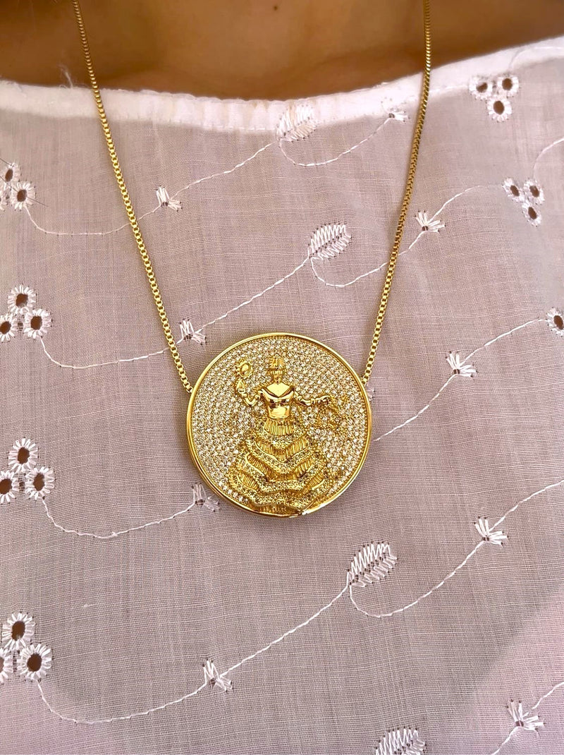Kit Pingente Mandala Grande Oxum Banhada a Ouro 18k e Cravejada C/ Micro Zircônias Cristal + Corrente Veneziana 60cm