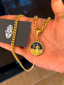 Kit Pingente Exú (26mm) + Corrente Grumet (5mm) de 60 ou 70 CM Banhada a Ouro e Verniz Italiano .