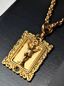 Kit Pingente Rainha do Mar (29mm) + Corrente Elo Português (1,5mm) 50, 60 ou 70 cm - Banhada a Ouro e Verniz Italiano