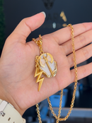 Kit Pingente Perolado C/ Machado e Raio + Corrente Elo Português (1,5mm) 50, 60 ou 70 cm - Banhada a Ouro e Verniz Italiano