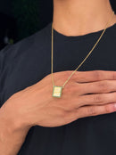 Escapulário Caixa Orixá Oxóssi C/ Microzircônias Verde Banhada a Ouro 18k + Corrente Cadeado (1 mm) 70cm